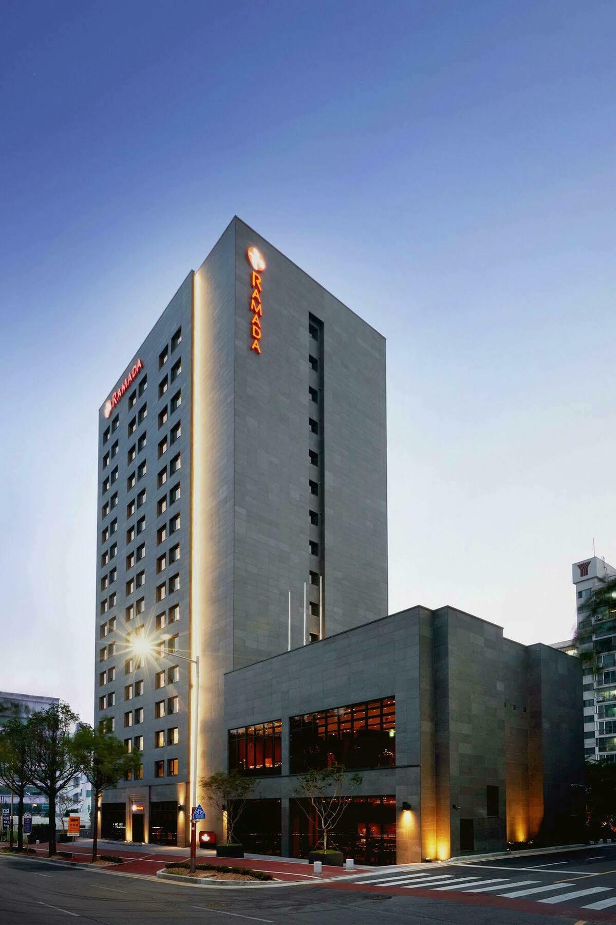 Ramada By Wyndham Gunsan Ξενοδοχείο Εξωτερικό φωτογραφία